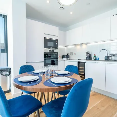 Maevela - Large 1 Bed Luxury Apt - 5 Min Walk From Bullring - Cube - Mailbox - New Street Station - Free Netflix Apartament