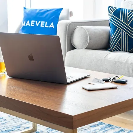 Apartament Maevela - Large 1 Bed Luxury Apt - 5 Min Walk From Bullring - Cube - Mailbox - New Street Station - Free Netflix